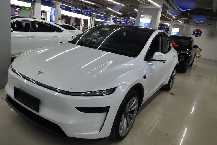 Used Tesla Model Y 2025 Rear-Wheel-Drive Version