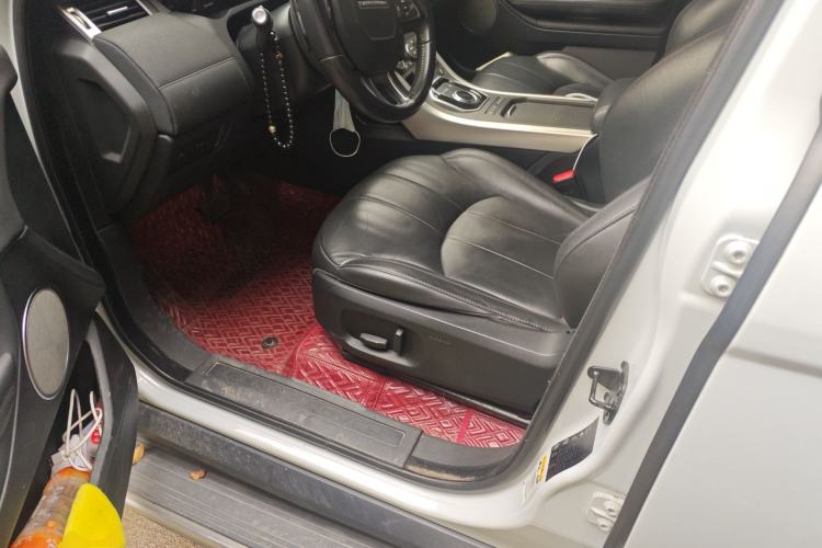 Used Land Rover Range Evoque 2017 2.0T PURE Style Edition Driver Seat