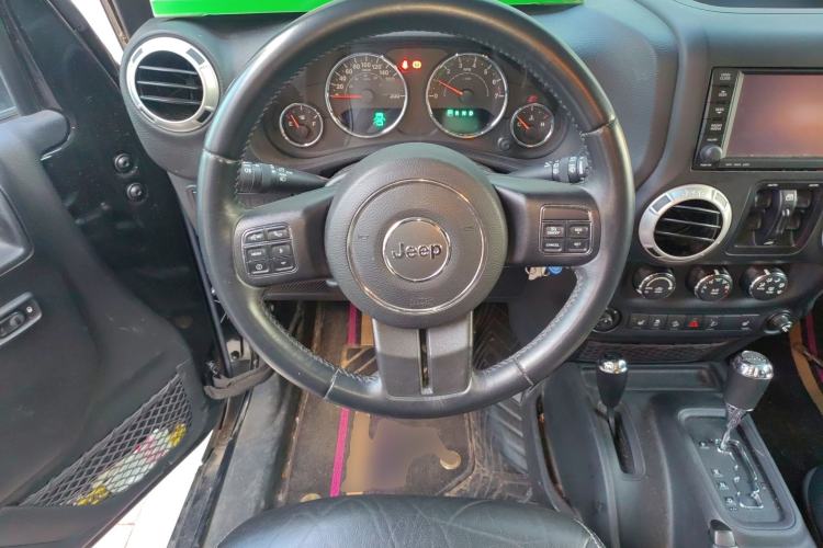 Used Jeep Wrangler 2015 3.6L Rubicon Four-Door Comfort Edition
