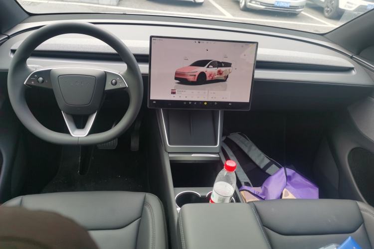 Used Tesla Model Y 2026 Rear-Drive Model
