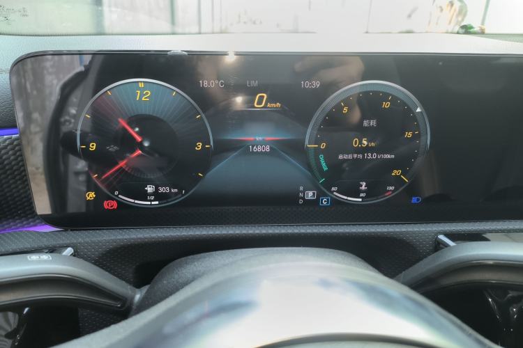 Used Mercedes-Benz A-Class 2022 Second Facelift A 200 L Sport Sedan Fashion Version
