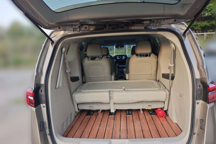 Used Buick GL8 2022 Land Business Class 652T Luxury Model Trunk