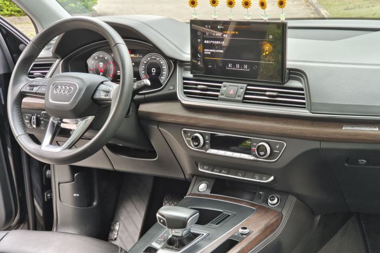 Used Audi Q5L 2023 40T Luxury Elegant Model
