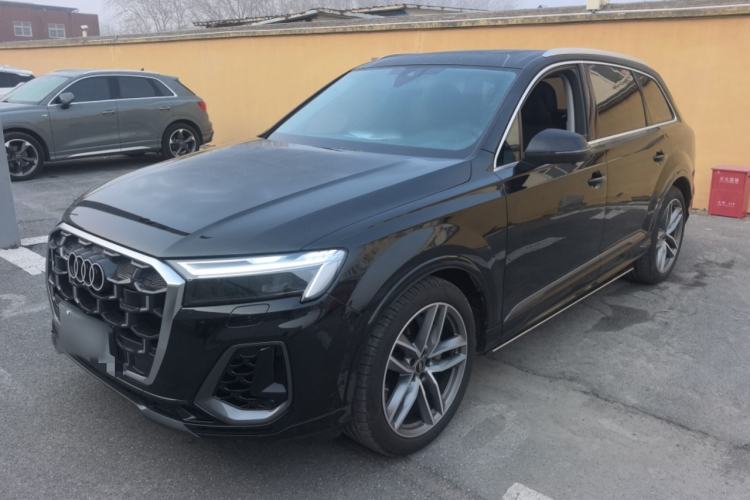 Used Audi Q7 2024 55 TFSI quattro S line Sport model