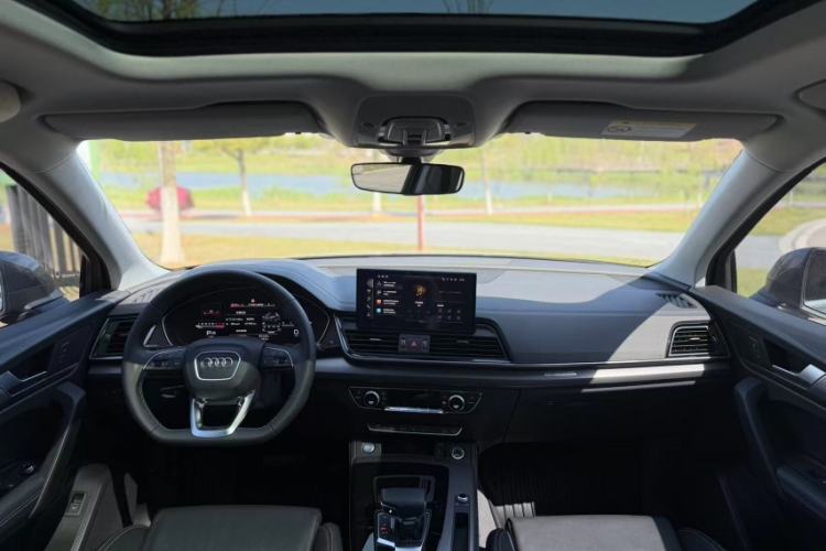 Used Audi Q5L 2022 Updated 40T Luxury Dynamic Edition Interior 3