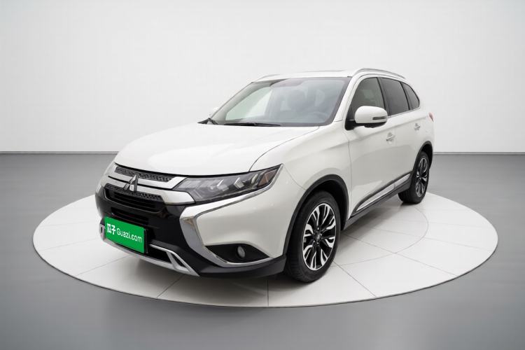 Used Mitsubishi Outlander 2019 2.4L 4x4 Zhi Xiang Edition 7 Seats China V Emission Standard
