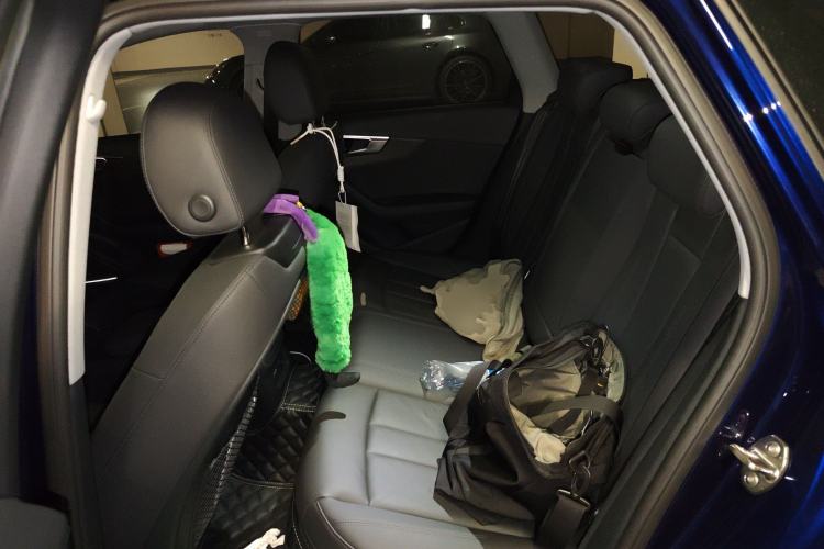 Used Audi A4 2023 allroad quattro
