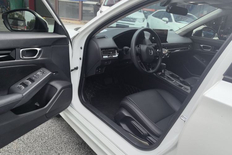 Used Honda Civic 2022 240TURBO CVT Dynamic Edition Driver Seat