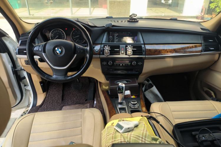 Used BMW X5 2011 xDrive35i Luxury Model
