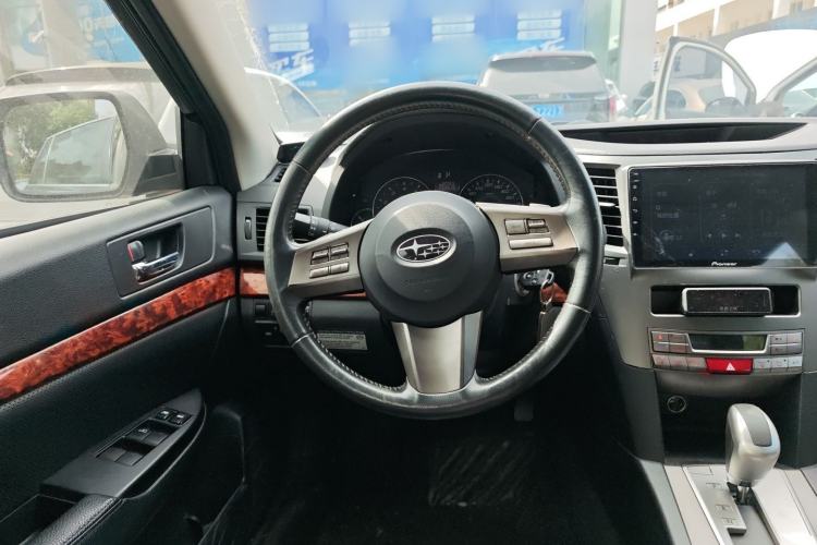 Used Subaru Outback 2010 2.5i Luxury Edition Steering Wheel