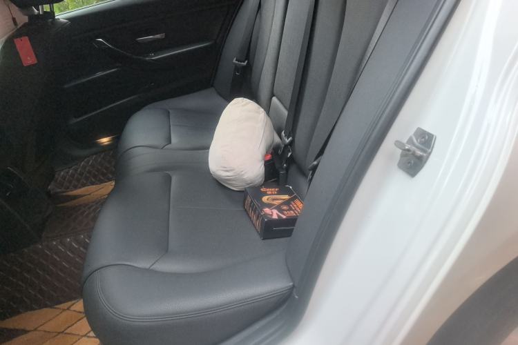 Used BMW 3 Series 2017 320Li Fashion Model Left Rear Seat