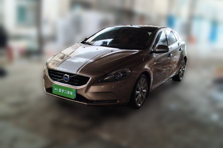 Used Volvo V40 2013 2.0T Zhiya Edition Guazi used car, China used car export, Used car for sale, Used Volvo cars, Cheapest cars for sale