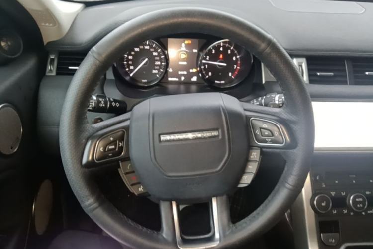 Used Land Rover Range Evoque 2018 240 PS SE Smart Brilliance Edition
