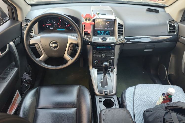 Used Chevrolet Captiva 2012 2.4L 4x4 Flagship Edition 7 Seats
