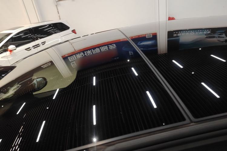 Used Li Auto MEGA 2024 Ultra Model
