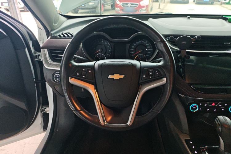 Used Chevrolet Malibu 2018 530T Automatic Fashion Edition Steering Wheel