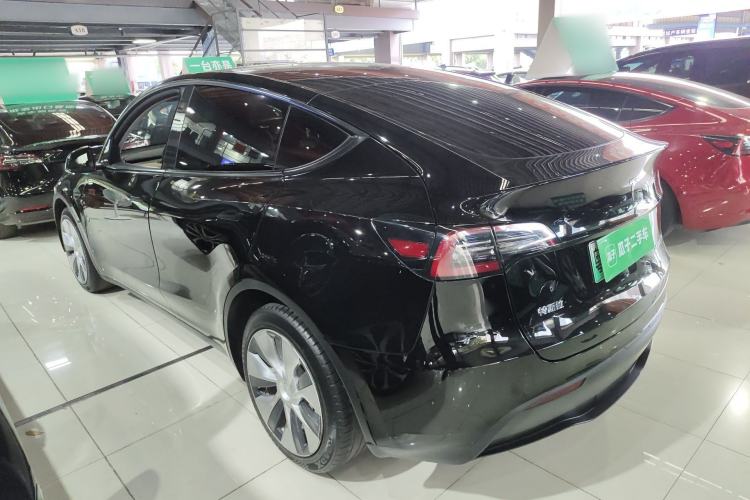 Used Tesla Model Y 2021 Long-Range All-Wheel-Drive Version
