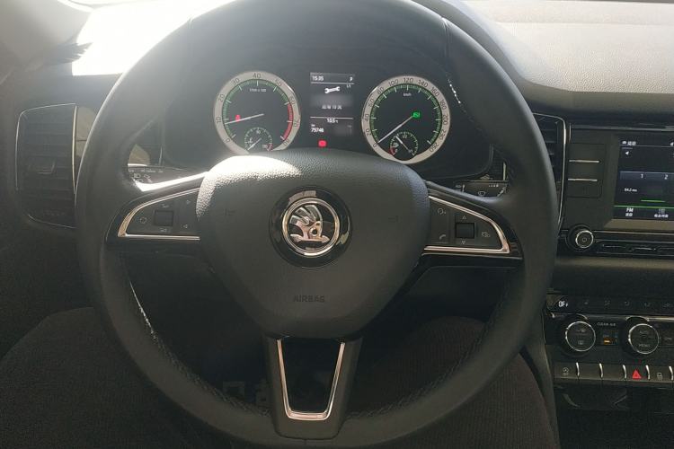 Used Skoda Kodiaq 2017 TSI330 7-Seater Two-Wheel-Drive Luxury Edition
