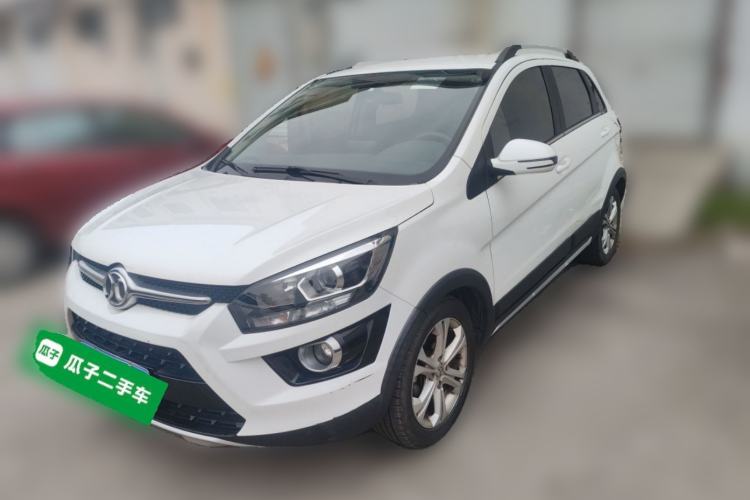 Used BAIC Senova X25 2015 1.5L manual Comfort trim level