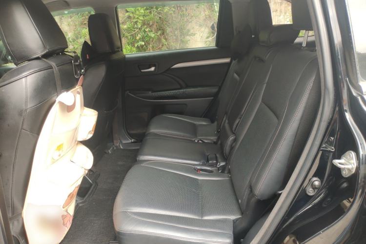 Used Toyota Highlander 2015 2.0T Four-Wheel Drive Luxury Edition 7-Seater Left Rear Seat