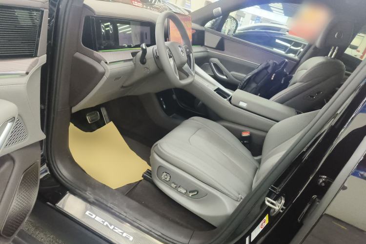 Used Denza N9 2025 Prestige Version
