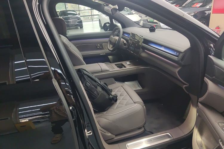 Used Nio ES8 2026 Model 7-seat Executive Luxury Edition Right Front Seat