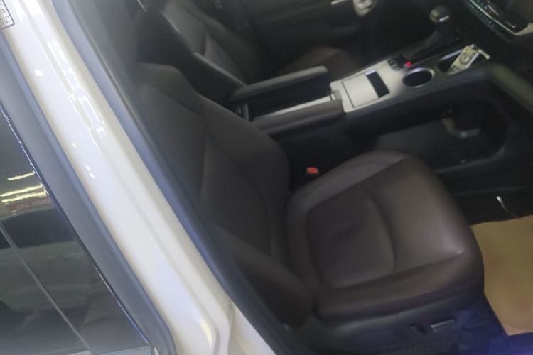 Used Toyota SIENNA 2021 2.5L Hybrid Platinum Edition Right Front Seat