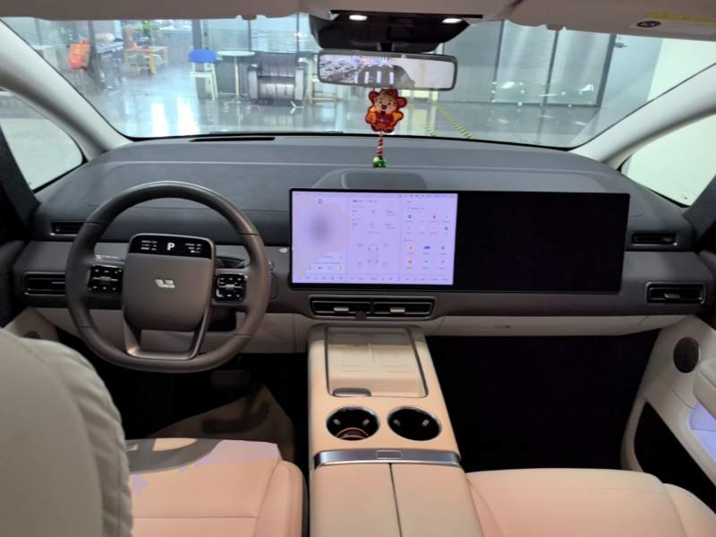 Used Li Auto MEGA 2024 Ultra Model — 9