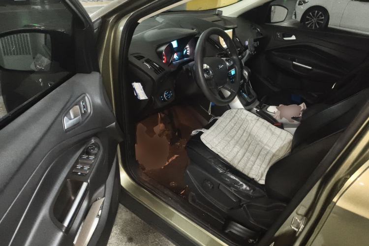 Used Ford Kuga 2015 1.5L GTDi Two-Wheel-Drive Comfort Model
