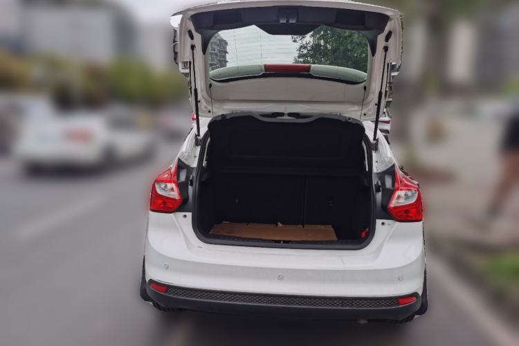 Used Ford Focus 2012 Hatchback 1.6L Automatic Fashion Edition