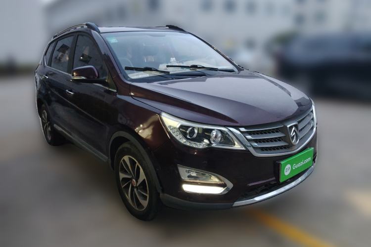 Used Baojun 560 2015 1.8L manual luxury version