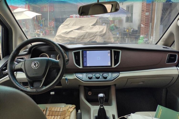 Used FORTHING Lingzhi 2017 M5L 1.6L 7-Seater Standard Model