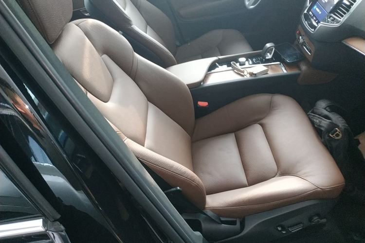 Used Volvo XC90 2023 B6 Zhiyi Luxury Edition 7-Seater Right Front Seat