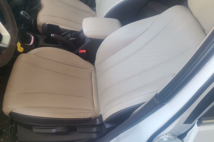 Used Baojun 310W 2017 1.5L Manual Fashion Model China V Left Front Seat