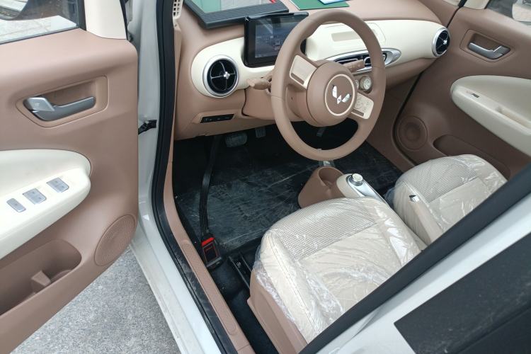 Used Wuling Hongguang MINIEV 2025 Four-Door Version Advanced Edition
