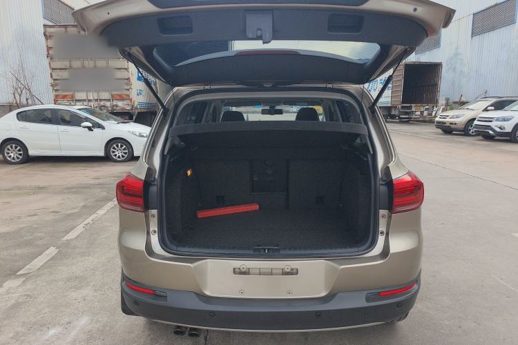 Used Volkswagen Tiguan L 2015 1.8TSI Automatic All-Wheel-Drive Luxury Model