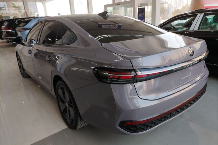 Used Volkswagen Passat 2025 Pro 380TSI Starry Dragon Edition
