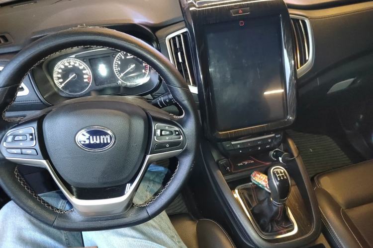 Used SWM X7 2016 1.8L Manual Luxury Edition 7 Seats
