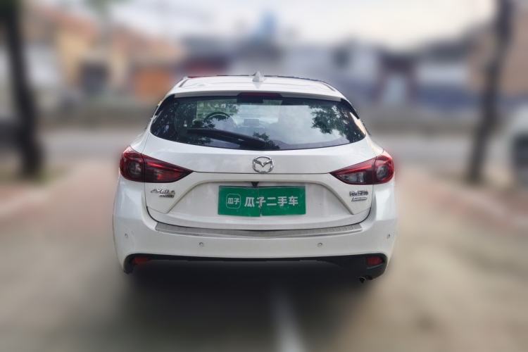 Used Mazda 3 Axela 2014 Hatchback 1.5L Manual Comfort Model