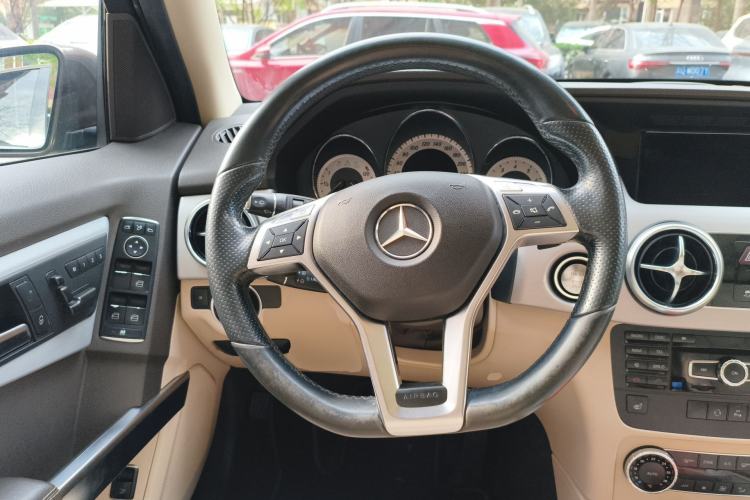 Used Mercedes-Benz GLK-Class 2015 GLK 300 4MATIC Fashion Edition Ultimate Version Steering Wheel