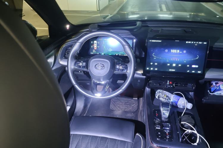 Used GAC Trumpchi GS8 2022 Dual-Engine Series 2.0TM Four-Wheel Drive Prestige Edition (6 Seats) Steering Wheel