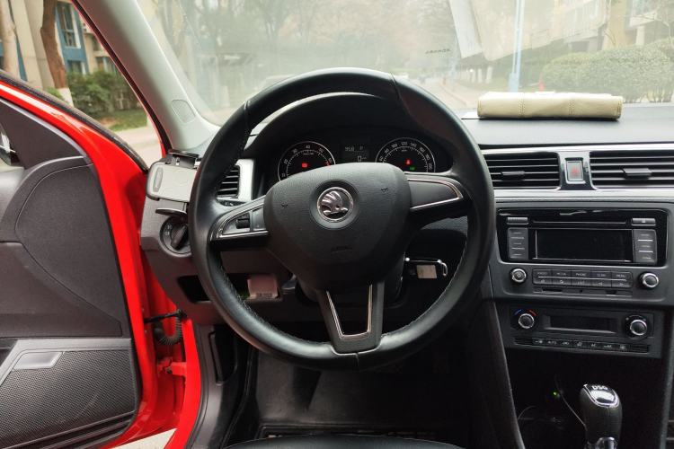 Used Skoda Rapid Spaceback 2014 1.4 TSI DSG Trend Edition
