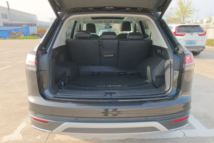 Used Volkswagen Tayron 2024 300TSI Two-Wheel-Drive Luxury Plus Advanced Version Trunk