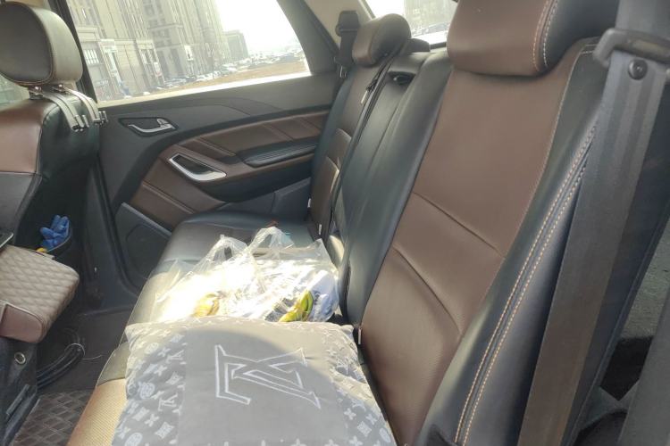 Used JMC Yusheng S350 2016 2.4T Automatic 4x4 Diesel Luxury 5-Seater Left Rear Seat