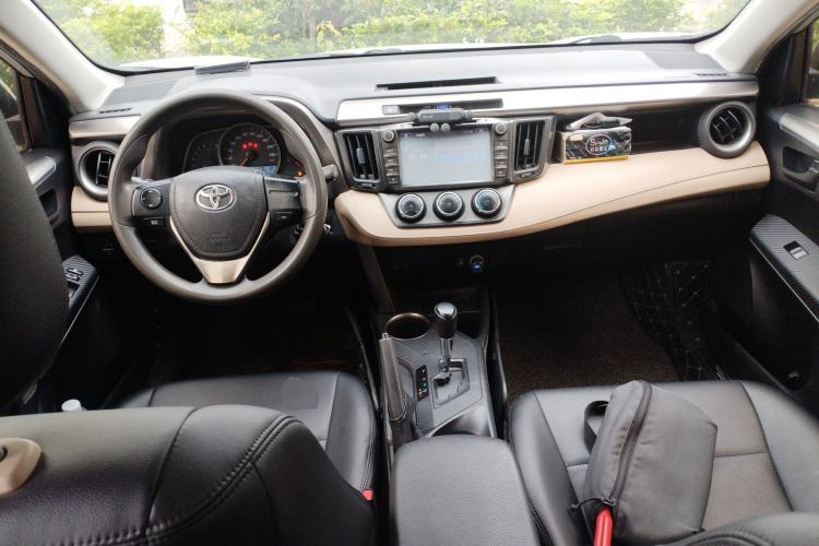 Used Toyota RAV4 2013 2.0L CVT Two-Wheel Drive Urban Edition