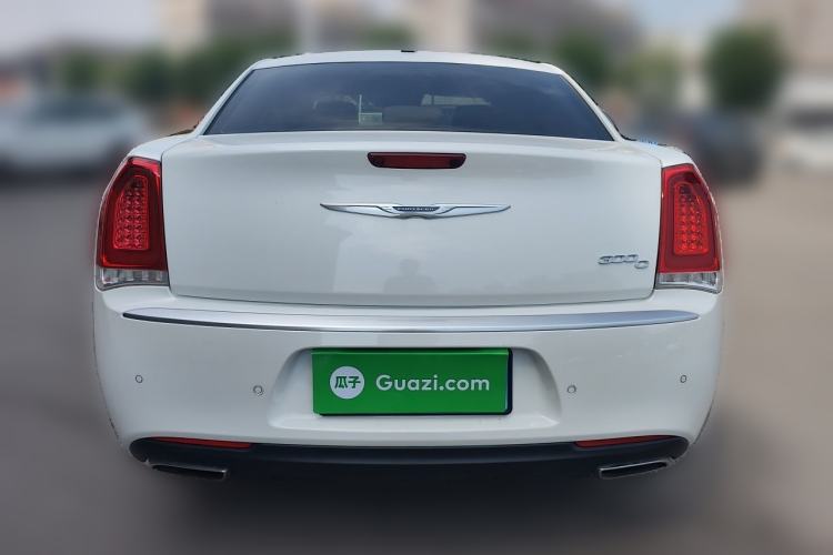 Used Chrysler 300C 2016 3.0L Supreme Edition
