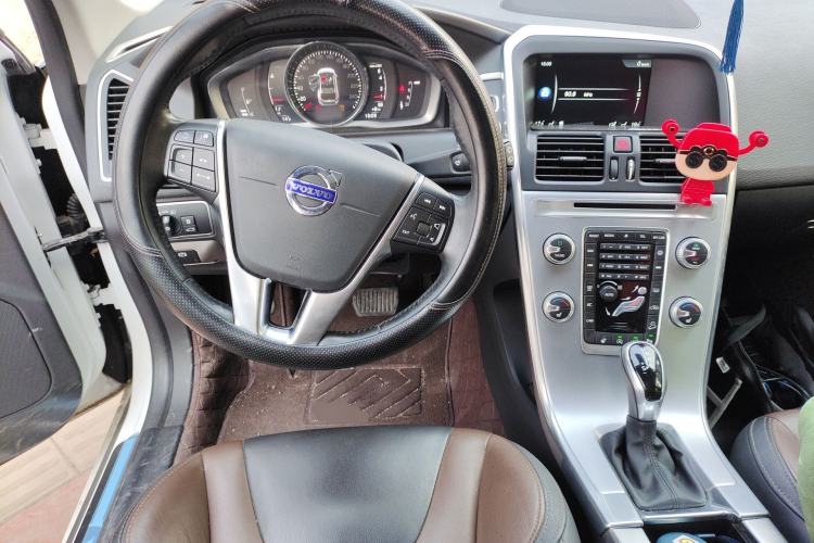 Used Volvo XC60 2017 T5 AWD Smart Range Edition Steering Wheel