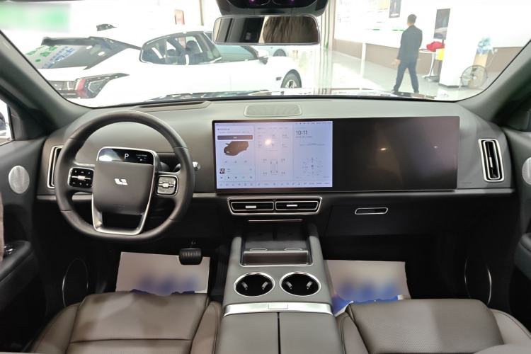 Used Li Auto L8 2023 Pro Model
