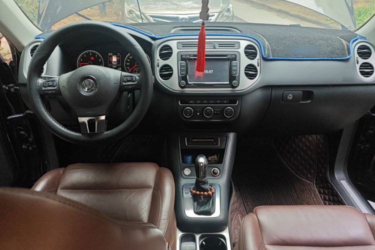 Used Volkswagen Tiguan 2015 2.0 TSI Automatic All-Wheel Drive Luxury Edition
