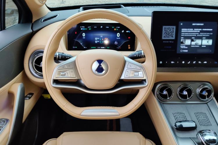 Used Denza N8 2023 Four-Wheel Drive Ultra-Hybrid Flagship Seven-Seater Version
